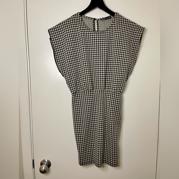 Dresses & Skirts - ZARA black and white gingham print dress size small